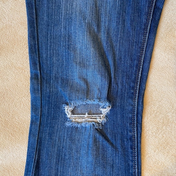 Levi’s Distressed Bootcut Jeans - Women’s Size 8/29 - Picture 3 of 12